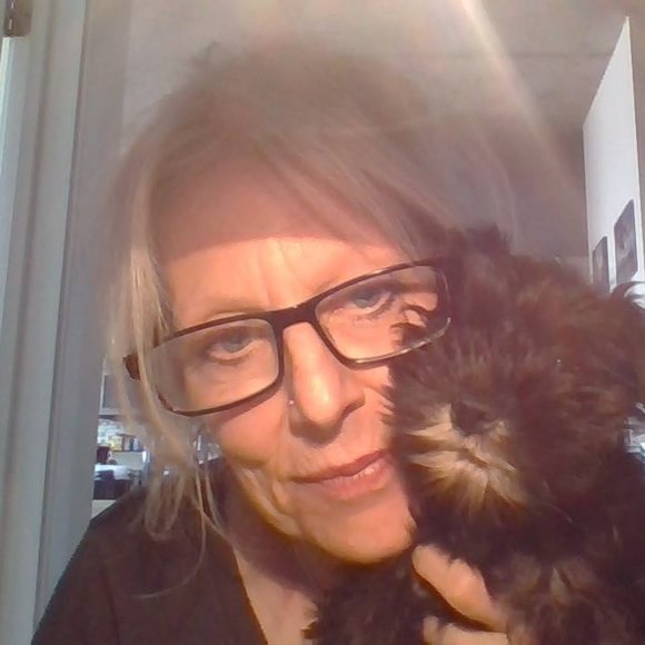 Meet your Posher, Cheryl - Picture 1 of 1